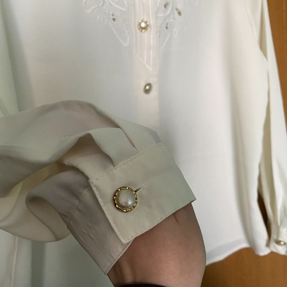 Long Sleeve Embroidered Blazer Blouse with pearlescent buttons, padded shoulders - Picture 4 of 5